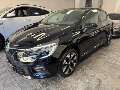 Usata Renault Clio V 100 CV (73 kW) 2023 Nero Berlina