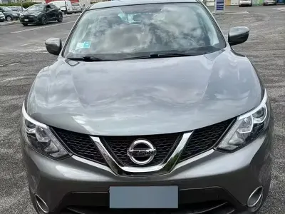 Usata Nissan Qashqai Visia 110 CV (80 kW) 2015 Grigio SUV