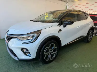 Usata Renault Captur Intens 101 CV (74 kW) 2023 Bianco SUV