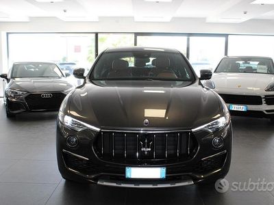 Usata Maserati Levante 350 CV (257 kW) 2020 Grigio SUV