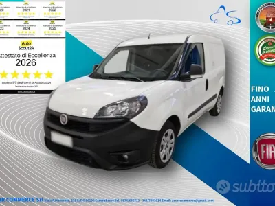 Usata Fiat Doblò Lounge 105 CV (77 kW) 2021 Bianco Monovolume