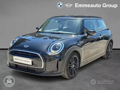 Usata Mini Cooper Classic 136 CV (100 kW) 2022 Nero Utilitaria