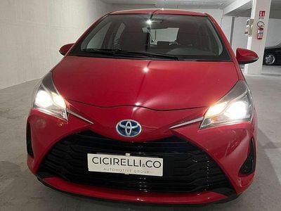 Usata Toyota Yaris Hybrid Business Edition 73 CV (53 kW) 2019 Rosso Berlina