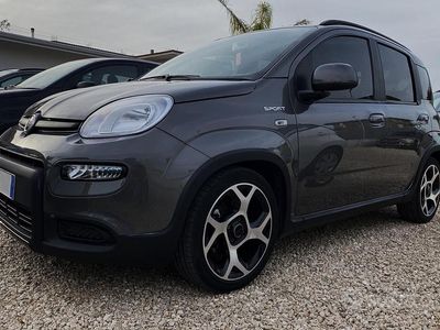 Usata Fiat Panda Sport 70 CV (51 kW) 2022 Grigio Berlina