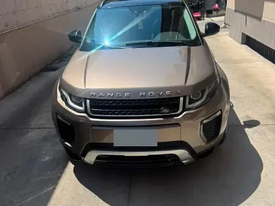 Usata Land Rover Range Rover evoque 150 CV (110 kW) 2017 Marrone Station wagon