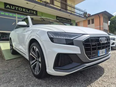 Usata Audi Q8 S-Line 286 CV (210 kW) 2020 Bianco SUV