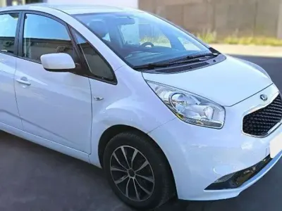 Usata Kia Venga 90 CV (66 kW) 2016 Bianco Utilitaria