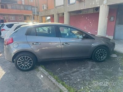 Usata Fiat Bravo 120 CV (88 kW) 2012 Grigio Utilitaria