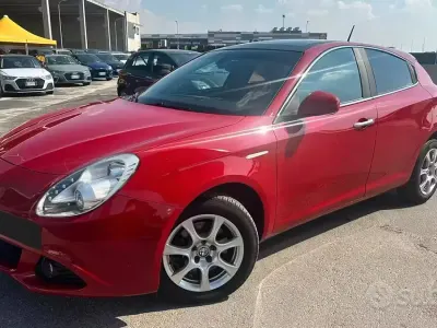 Usata Alfa Romeo Giulietta Distinctive 170 CV (125 kW) 2013 Rosso Utilitaria