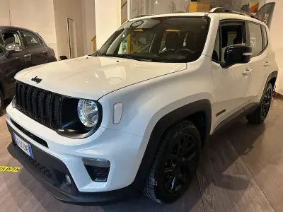 Usata Jeep Renegade Night Eagle 131 CV (96 kW) 2022 Bianco SUV