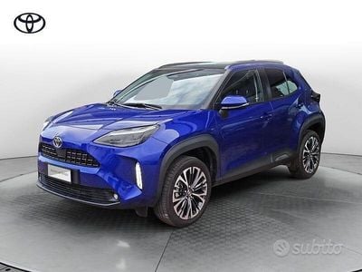Usata Toyota Yaris Cross Lounge 131 CV (96 kW) 2024 Blu/azzurro SUV