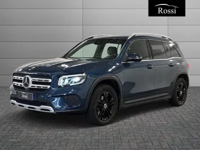 Usata Mercedes GLB180 116 CV (85 kW) 2023 Blu metallizzato SUV