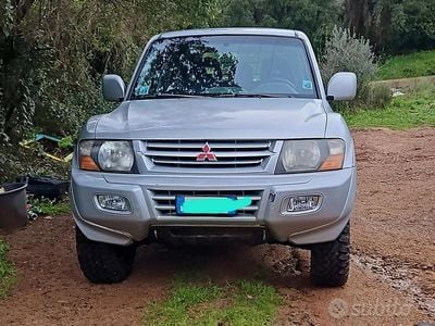 Usata Mitsubishi Pajero 160 CV (117 kW) 2002 Grigio SUV