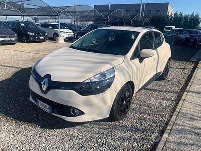Usata Renault Clio IV Zen 75 CV (55 kW) 2016 Beige Berlina