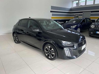 Usata Peugeot 208 Allure 101 CV (74 kW) 2025 Nero Utilitaria