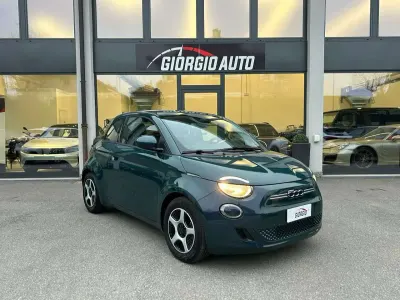 Usata Fiat 500e 42 kW (58 CV) 2022 Blu/azzurro SUV