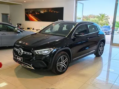 Usata Mercedes GLA180 116 CV (85 kW) 2023 Nero SUV