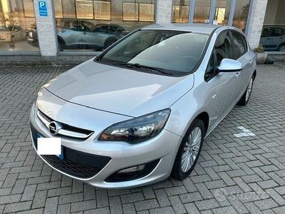 usata Opel Astra 1.7 CDTI 110CV 5 porte Cosmo