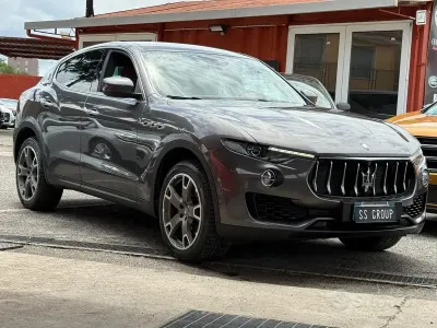 Usata Maserati Levante 275 CV (202 kW) 2018 Grigio SUV