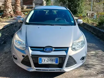 Usata Ford Focus S 95 CV (69 kW) 2014 Station wagon