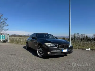 Usata BMW 740 313 CV (230 kW) 2013 Grigio Berlina