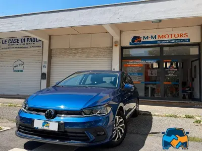 Usata VW Polo Life 95 CV (69 kW) 2023 Blu Utilitaria