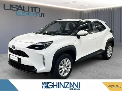 Usata Toyota Yaris Active 116 CV (85 kW) 2024 Bianco Utilitaria