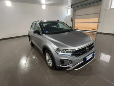 Usata VW T-Roc Life 115 CV (84 kW) 2025 Argento SUV