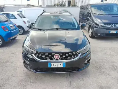Usata Fiat Tipo 120 CV (88 kW) 2017 Nero Berlina