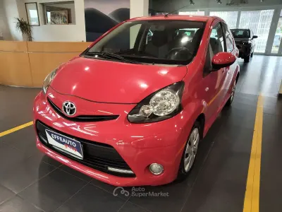 Usata Toyota Aygo 68 CV (50 kW) 2013 Rosso Utilitaria