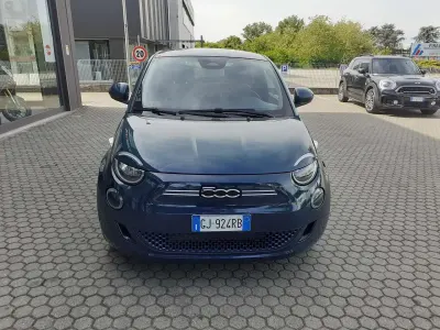 Usata Fiat 500e Icon 42 kW (58 CV) 2022 Verde Utilitaria