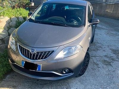 Usata Lancia Ypsilon 2023 Grigio Utilitaria