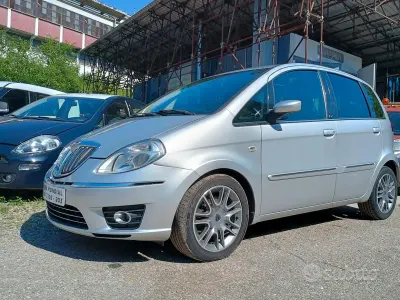 Usata Lancia Musa 90 CV (66 kW) 2008 Grigio Monovolume