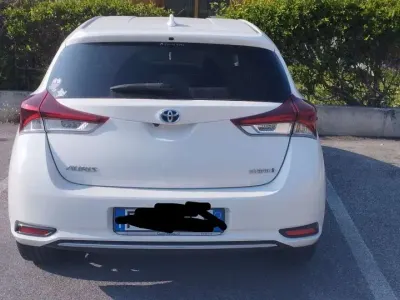 Usata Toyota Auris Hybrid Edition 99 CV (72 kW) 2017 Berlina