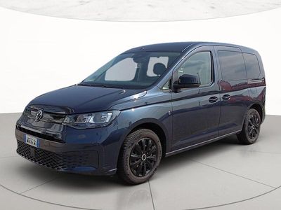 Usata VW Caddy 102 CV (75 kW) 2021 Starlight blue metallizzato Monovolume