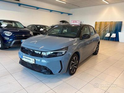 Usata Opel Corsa 101 CV (74 kW) 2025 Grigio Utilitaria