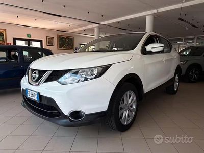 Usata Nissan Qashqai 131 CV (96 kW) 2016 Bianco SUV