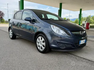 Usata Opel Corsa Edition 85 CV (62 kW) 2010 Grigio Utilitaria