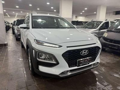 Usata Hyundai Kona Xpossible 120 CV (88 kW) 2021 Dark metal white SUV