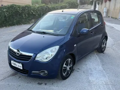 Usata Opel Agila Edition 65 CV (47 kW) 2010 Bluazzurro Utilitaria