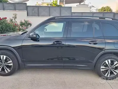Usata Mercedes GLB180 116 CV (85 kW) 2021 Nero SUV