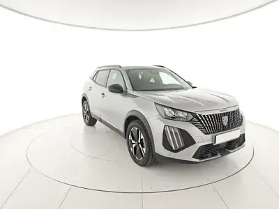 Usata Peugeot 2008 Allure 101 CV (74 kW) 2025 Grigio SUV