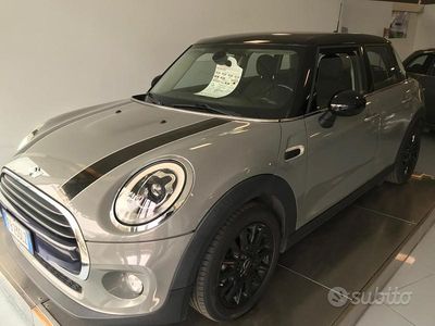 Usata Mini Cooper D Business 116 CV (85 kW) 2016 Grigio Utilitaria
