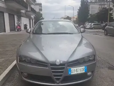Usata Alfa Romeo 159 Distinctive 150 CV (110 kW) 2006 Grigio Station wagon