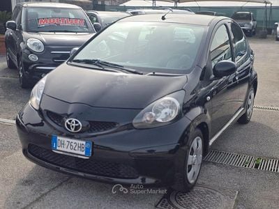 Usata Toyota Aygo 68 CV (50 kW) 2007 Nero Utilitaria