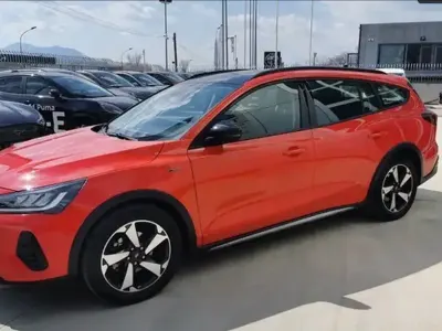 Usata Ford Focus Active 125 CV (91 kW) 2022 Rosso race Station wagon