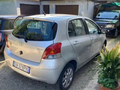 Usata Toyota Yaris Sol 90 CV (66 kW) 2009 Utilitaria