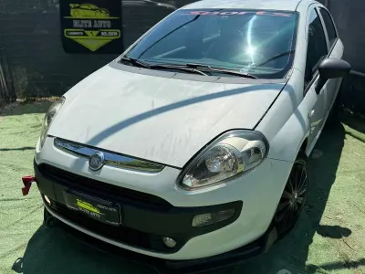Usata Fiat Punto Evo Dynamic 69 CV (50 kW) 2011 Bianco Utilitaria