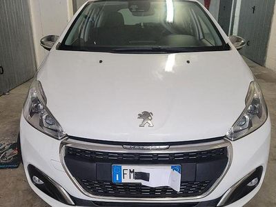 Usata Peugeot 208 Allure 75 CV (55 kW) 2016 Bianco Utilitaria
