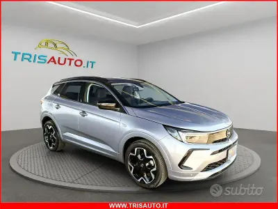 Usata Opel Grandland X Ultimate 131 CV (96 kW) 2024 Argento SUV